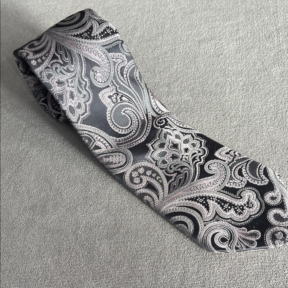 Ike Behar Black and Silver Paisley Tie